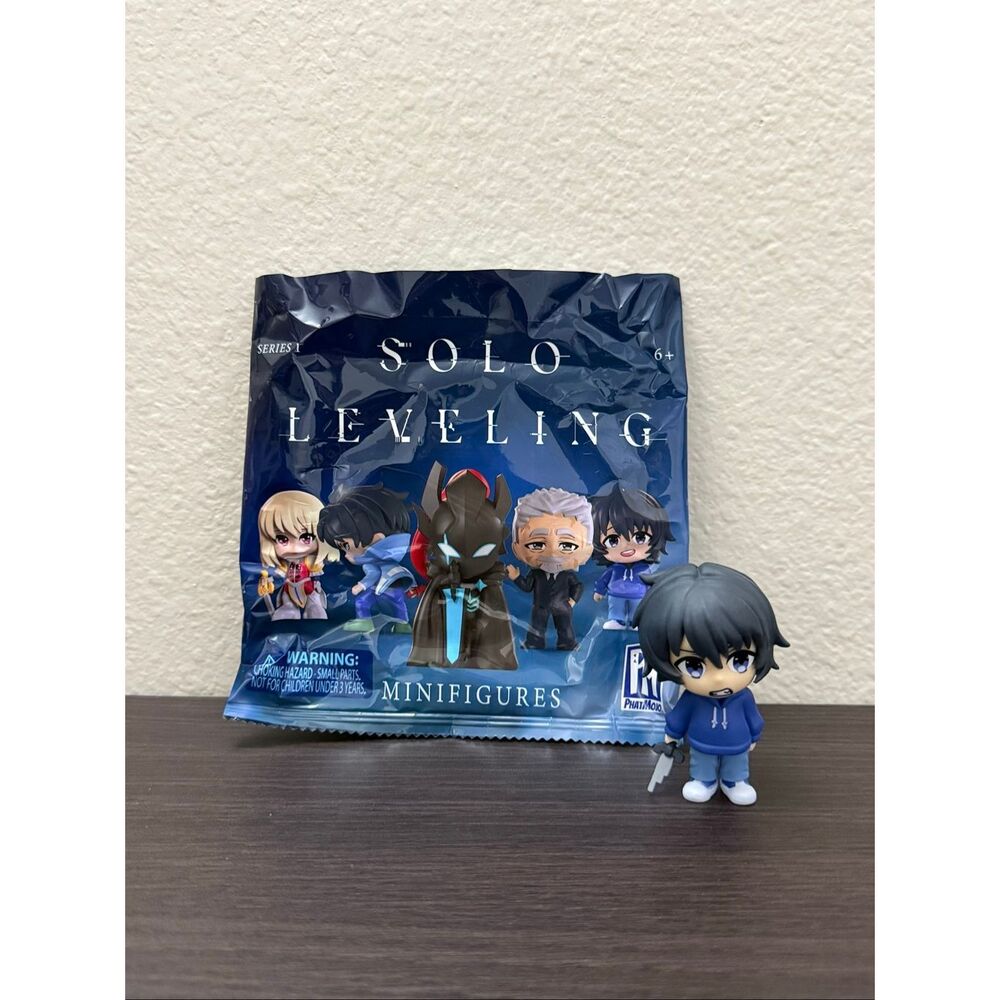 Solo Leveling PhatMojo Series 1 Blind Bag Mini Figure - Sung Jinwoo (C)